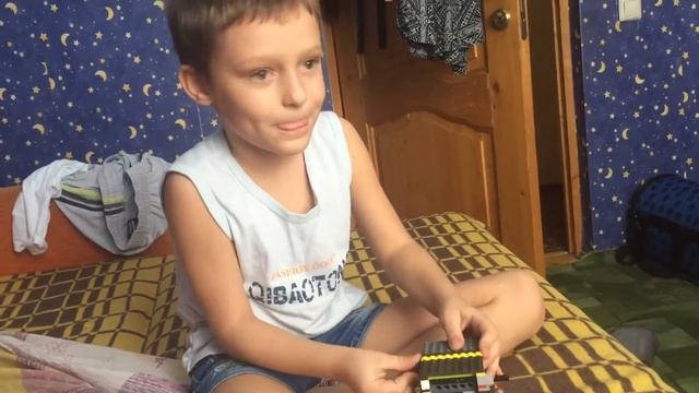 Сейф из lego и полемика о темнокожих смотреть онлайн