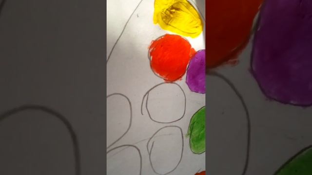 рисую палитру цветов много и рядом кисть.?⭐? смотреть онлайн