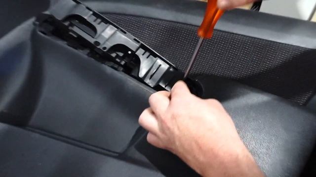 How To Replace Mazda 2 Electric Window Switch смотреть онлайн