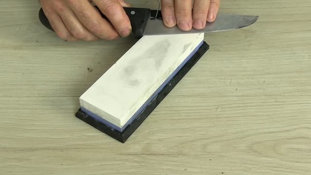 Sharpening Knives Like Razors. You Can Even Shave With This Sharp Blade!