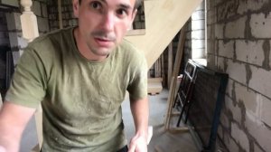 Как запилить угол на балясине для лестницы.