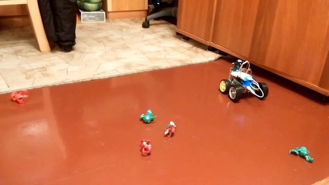 Железяка. Робот из металлического конструктора. смотреть онлайн