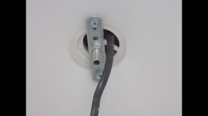 Установка люстры на натяжной потолок