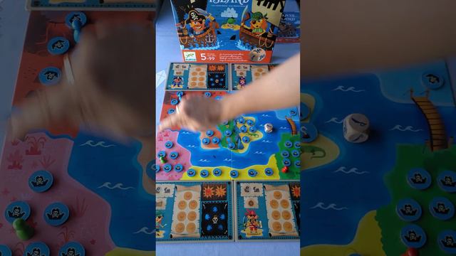 PIRATE ISLAND смотреть онлайн