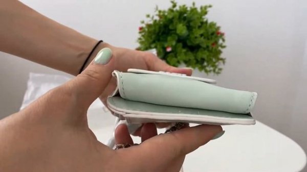 Новинки Guess обзор