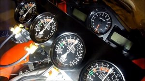 Synchronising the starter valves on 6th-generation VFR800
