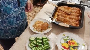 Мясные зразы с яйцом на обед, вечером салатик..