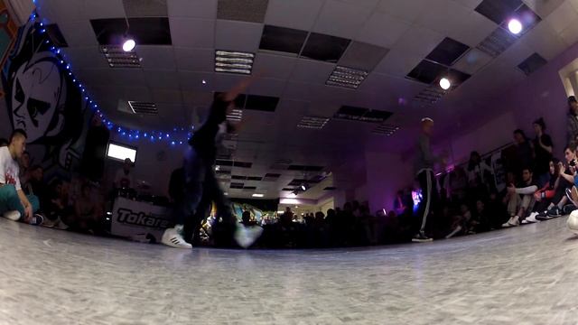 BBoy Matyuk VS BBoy Romario l 1/8 Финала профи 1х1 | Брейкинг Джем "Покажи свой Арсенал" l 19.01.14 смотреть онлайн
