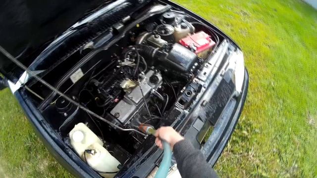 КАК ПОМЫТЬ ДВИГАТЕЛЬ АВТО? Пробуем специальное средсво смотреть онлайн