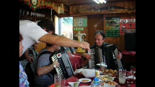 Ибро Лолов и Стефан Георгиев - на маса.avi смотреть онлайн