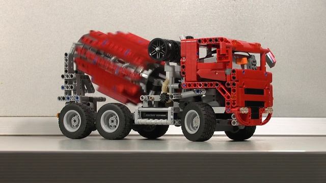 Cement Mixer - LEGO Technic / Бетономешалка из Лего Техник смотреть онлайн