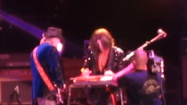 Aerosmith performs "Rag Doll" at Oracle Arena смотреть онлайн