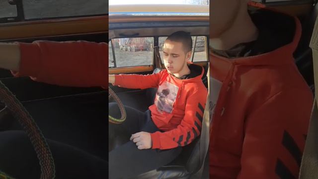Как поджечь резину на стоковой жиге? #авто #жигули #лада смотреть онлайн