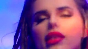 Ханна груди под пули