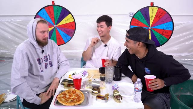 GIANT Wheel Of Misfortune | Seafood Edition! смотреть онлайн
