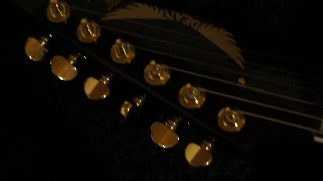 Dean Dave Mustaine USA VMNT Trans Black 84/150 смотреть онлайн