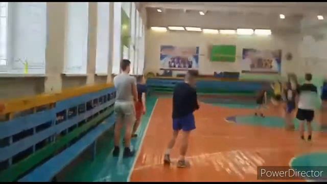 Тренировка по волейболу. Ссылки моих друзей в описании. смотреть онлайн
