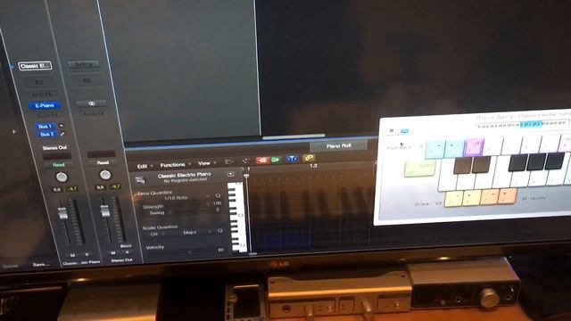 M-AUDIO AXIOM 49 KEYHOLD PROBLEM смотреть онлайн