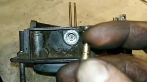 Восстановление сорванной резьбы электро клапана. Карбюратор Солекс.