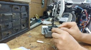 Швейная машина Astralux 5100 пропускает стежки и путает нить