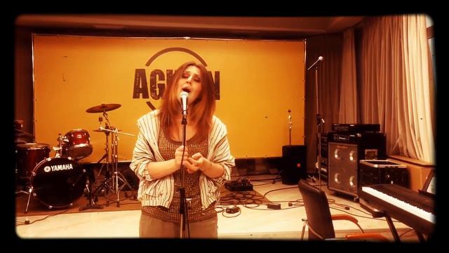 На сиреневой луне. Cover Л. Агутин смотреть онлайн