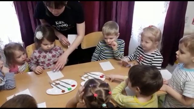 Позитивия 28 02 2019 Творческая поделка, рисуем клубничку воспитатель Анаствсия Довгаленко