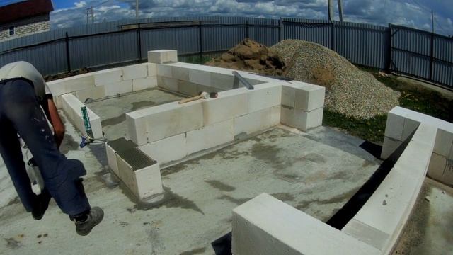 Строительство дома в Твери, серия №5, кладка подоконного ряда. смотреть онлайн