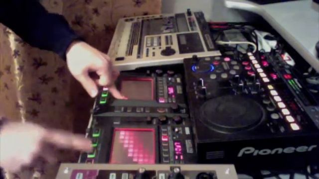 Korg Kaoss Pad KP3 - DJ Uriy M (DJ Юрий М) - Придумываю РЭЙВ:).m4v смотреть онлайн