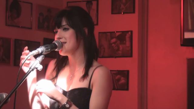 Virginia Maestro Honey pie (11) en 47 Live Cafe Fuengirola смотреть онлайн