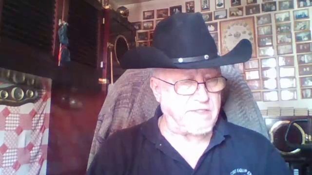 11. Аннотации к первым трём книгам о Бешеном...