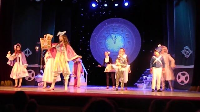 Волшебный поезд Деда Мороза 1 смотреть онлайн