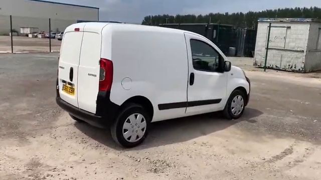 PEUGEOT BIPPER SMALL VAN смотреть онлайн