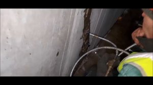 Инъектирование трещин в бетоне. Монтаж клеевых пакеров. Ремонт трещин в бетоне.