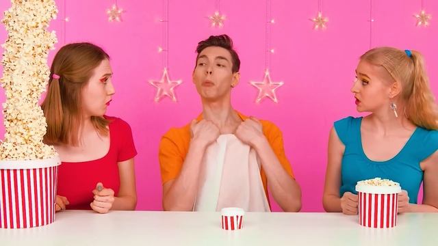 Большая, Средняя и Маленькая еда Челлендж #8 от RaPaPa Challenge смотреть онлайн