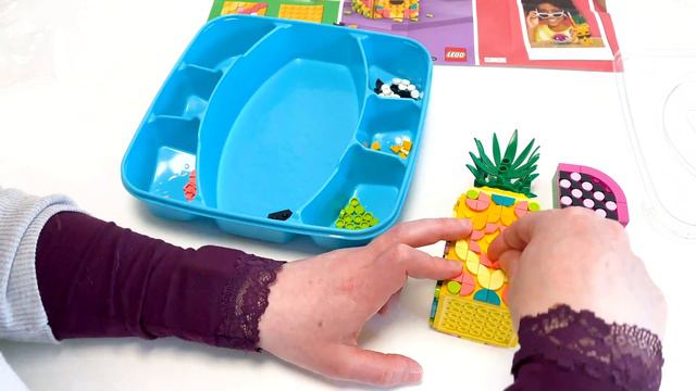 LEGO Pineapple Pencil Holder! DOTS Set 41906 - Speed build & Review! смотреть онлайн