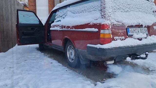 Volvo 245 GL 6-Cylinder Diesel 377.000 Km, Coldstart -15°C смотреть онлайн