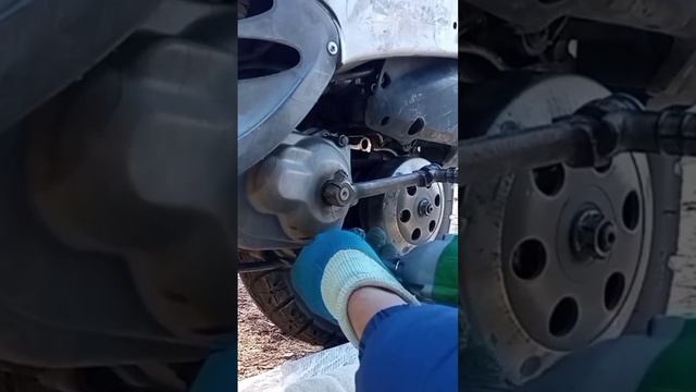 Как за минуту снять вариатор на Honda Dio смотреть онлайн