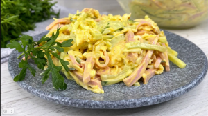 САЛАТ "Неженка"! Гениальный САЛАТ из 4 простых продуктов в составе,вкусный,простой и быстрый рецепт!