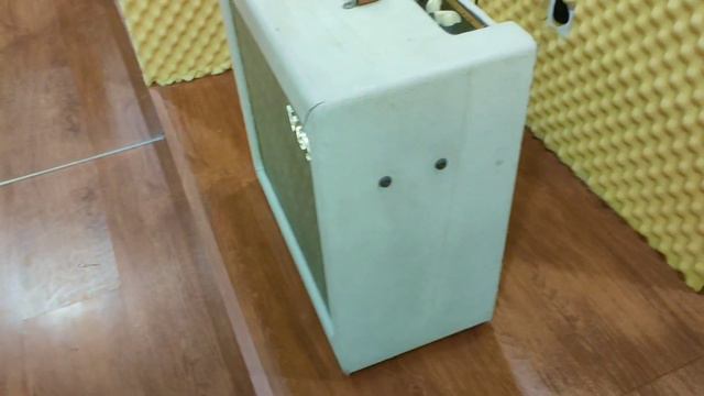 VOX AC15H1TV Review With Greg Bennett JZT 20 (Indonesia) смотреть онлайн