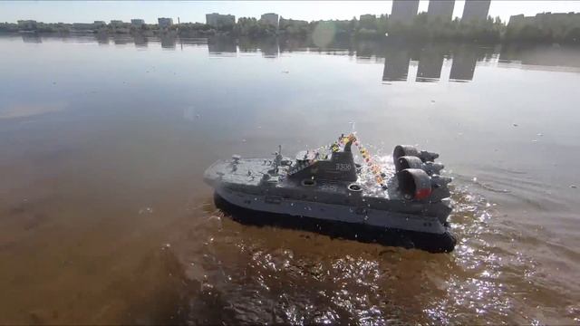 Проект 12322 ... ЗУБР ... Десантный корабль на воздушной подушке смотреть онлайн