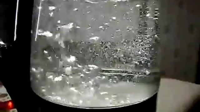Boiling of Water in slow motion with my Huawei p20 pro смотреть онлайн