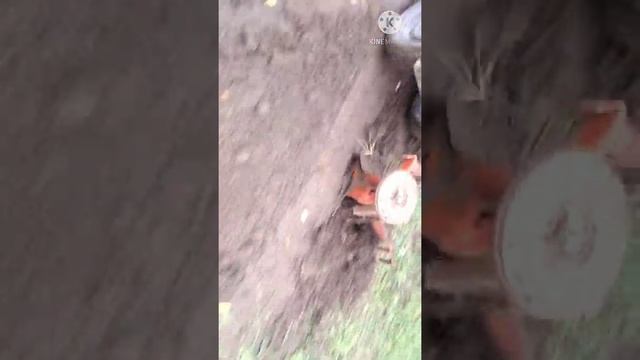 Вспашка земли с адаптером смотреть онлайн