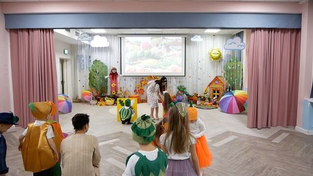 "Светлая осень" - 2023 | детский сад "Life-Митинская" 7гр. смотреть онлайн