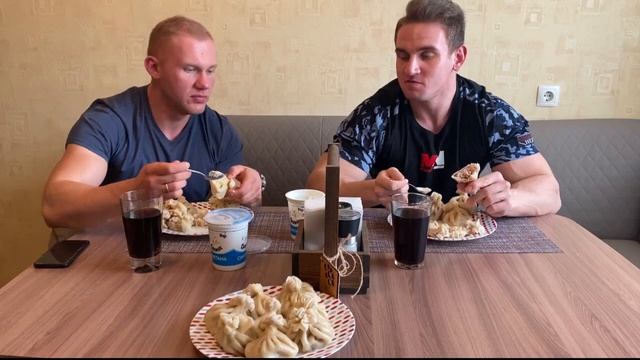 Ответка Сарычеву и Кишкоблуду. Заруба на 5 кг хинкалей за раз. Фуд-челлендж. 10000 ккал за раз. смотреть онлайн