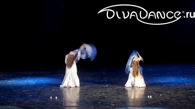 Зимнее настроение Шоу bellydance дуэт - школа танца живота Divadance смотреть онлайн