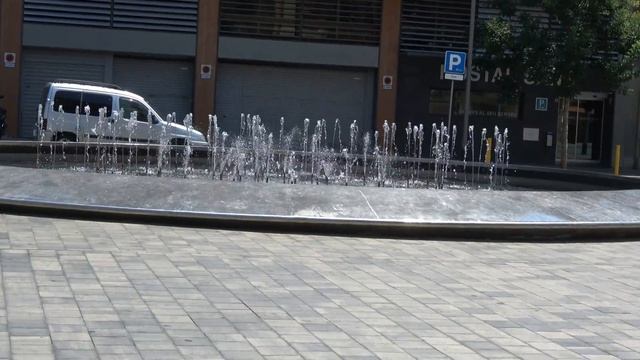 Барселона Пласа де Сантс смотреть онлайн