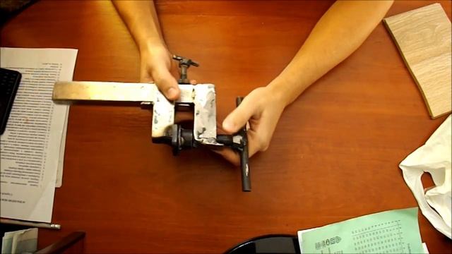 Самодельная струбцина своими руками из металла. .Klemmen Sie Ihre Hände.Clamp your hands смотреть онлайн