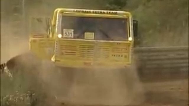 Tatra 813 Crash смотреть онлайн