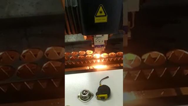 Лазерная резка листового металла 3мм смотреть онлайн