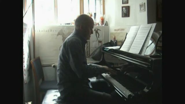 Nikolaj Bentzon solo piano смотреть онлайн
